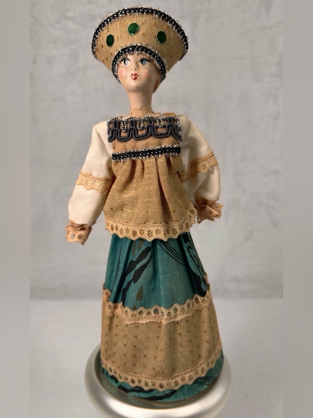 18th 19th Century Traditional Russian Princess Kokoshnik Headdress Folk Art Doll